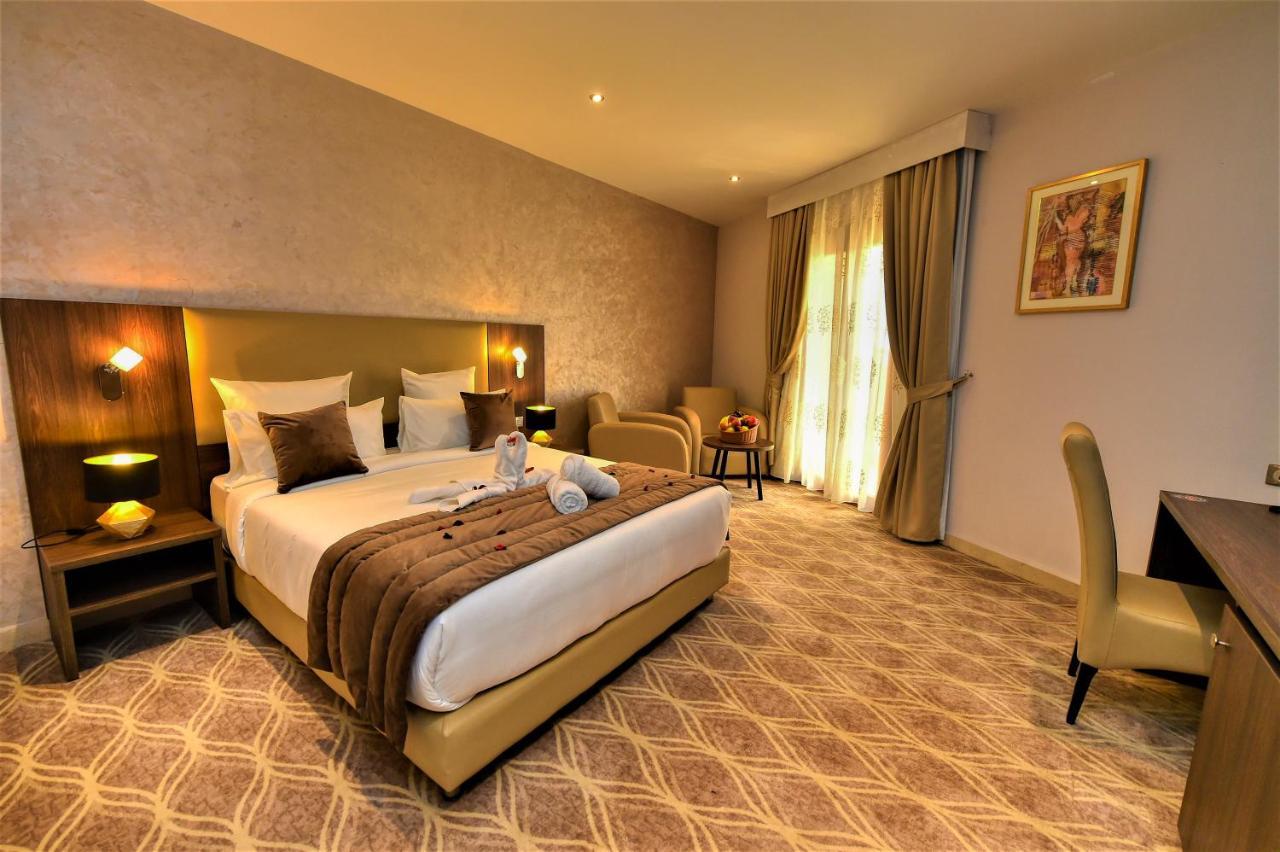Mf Hotel Oran Bir El Djir Luaran gambar