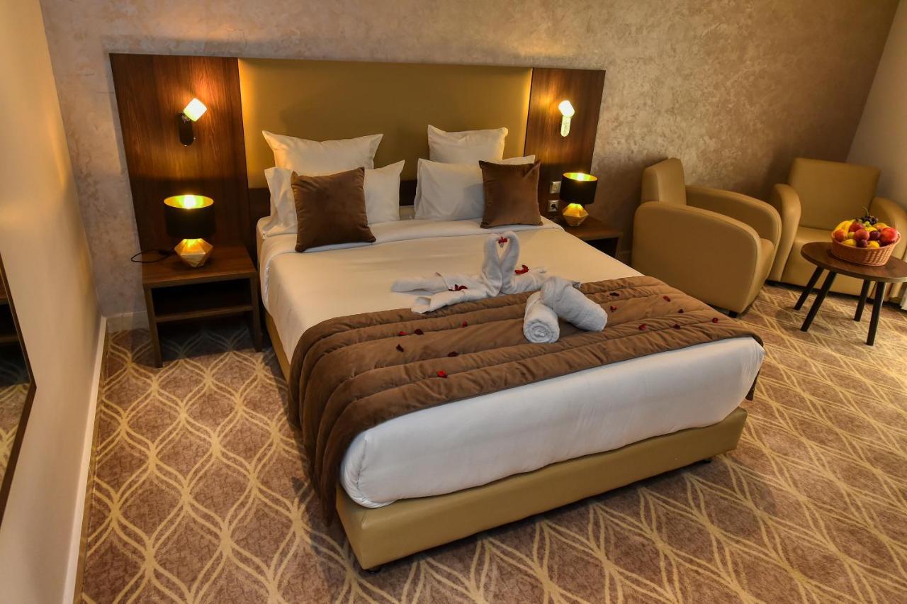 Mf Hotel Oran Bir El Djir Luaran gambar